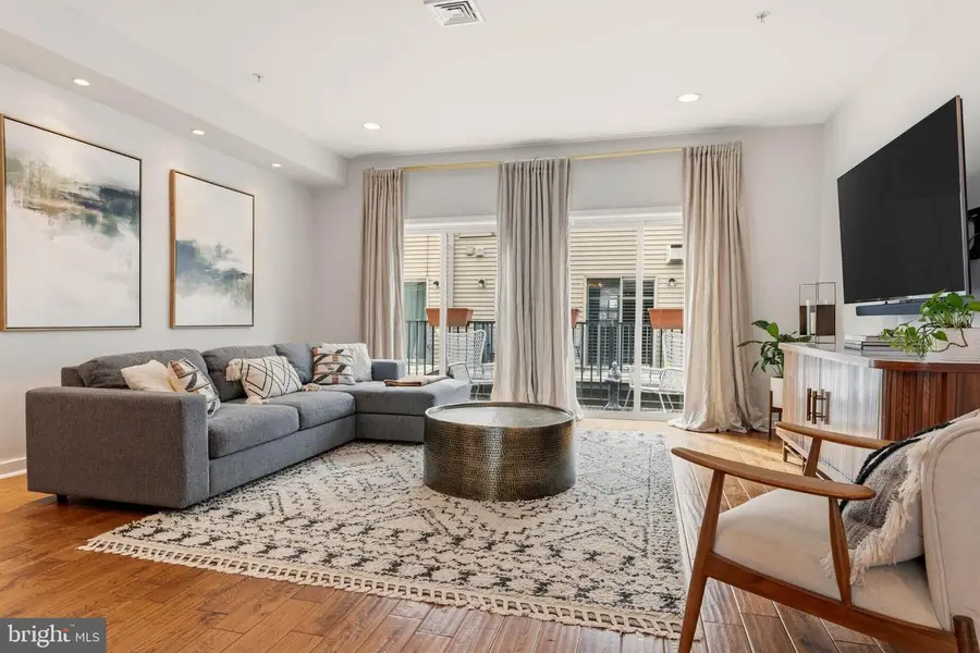 240 Pierce St, Philadelphia, PA 19148 - #2