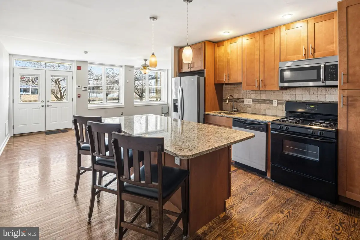 331 N Front St #1, Philadelphia, PA 19106 - #1