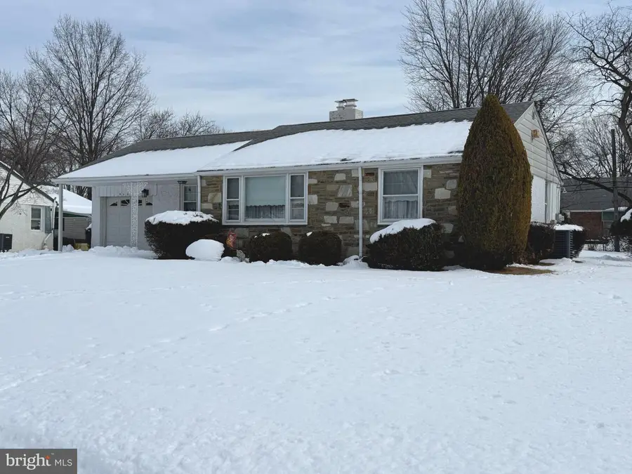 9505 Alton St, Philadelphia, PA 19115 - #2