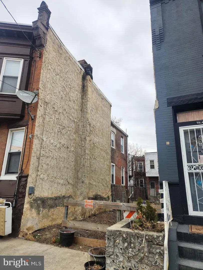 2439 N 33rd St, Philadelphia, PA 19132 - #1