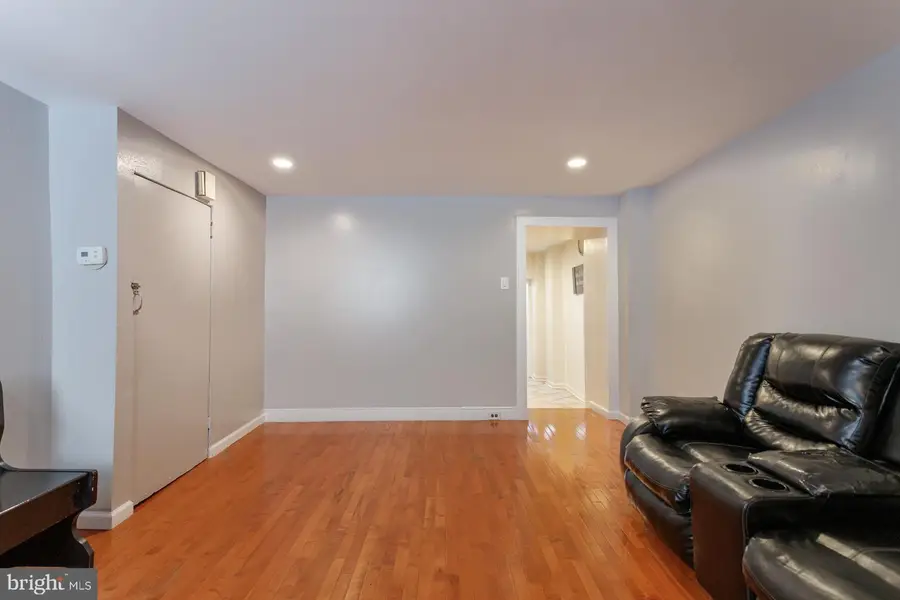 108 Roxborough Ave, Philadelphia, PA 19127 - #3
