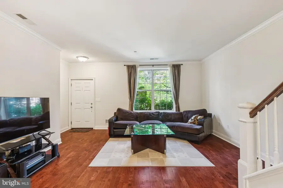 105 Commodore Ct, Philadelphia, PA 19146 - #3