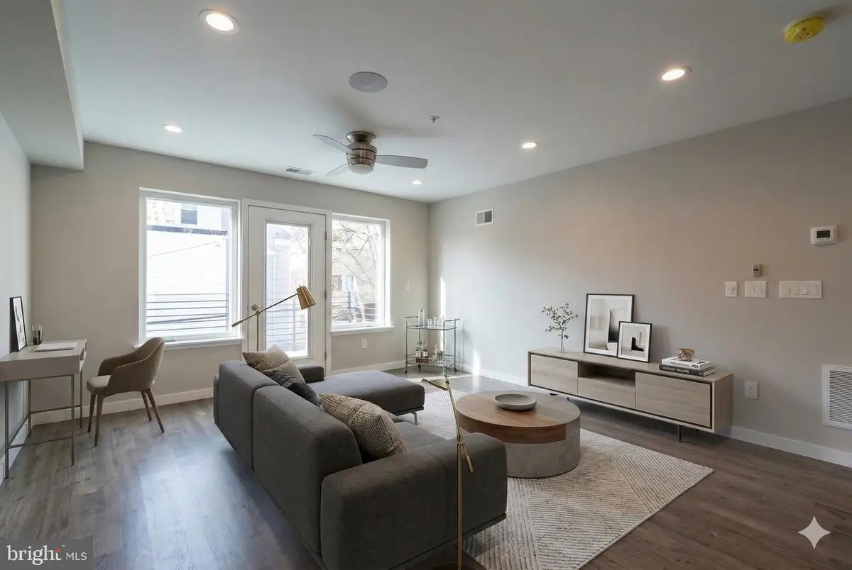 762 S 15th St, Philadelphia, PA 19146 - #1