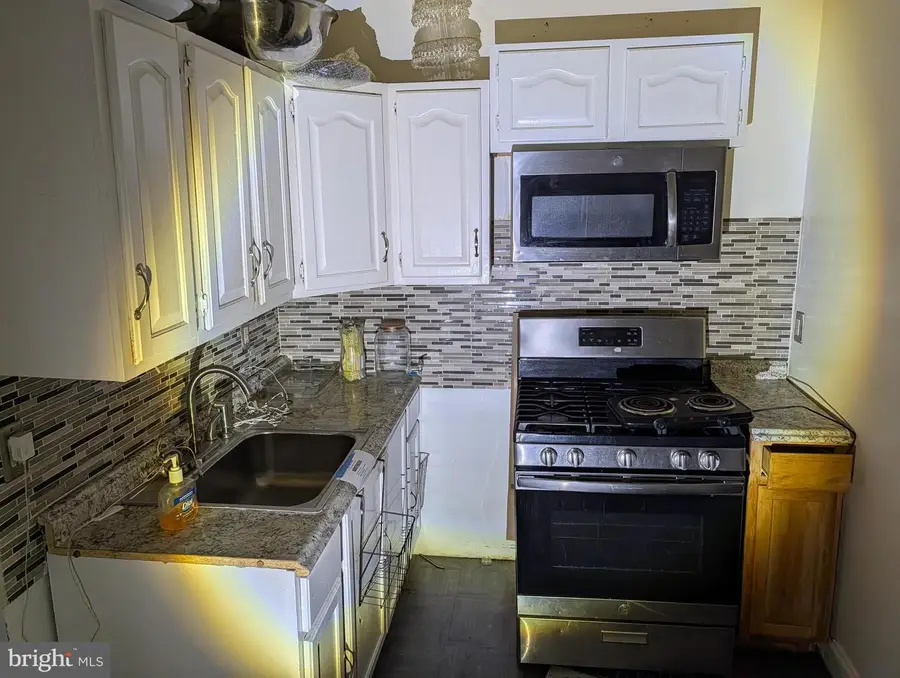 1757 S Avondale St, Philadelphia, PA 19142 - #2