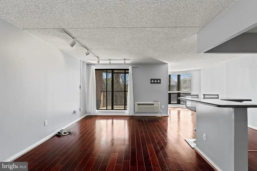 200 Lombard St #518, Philadelphia, PA 19147 - #3