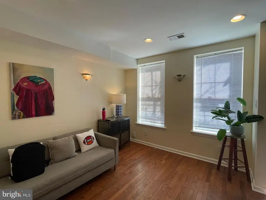 814 S 13th St, Philadelphia, PA 19147 - #3