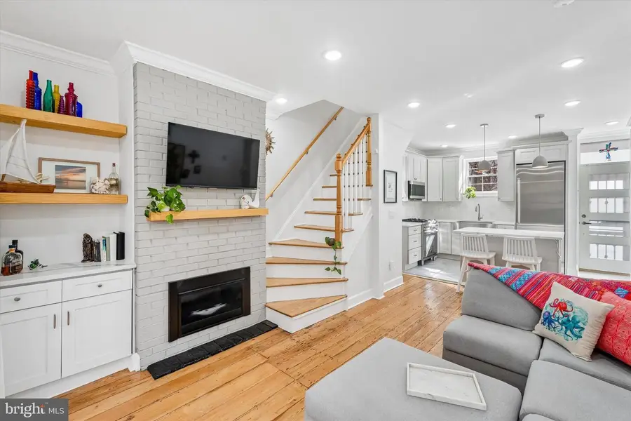 2047 Waverly St, Philadelphia, PA 19146 - #3