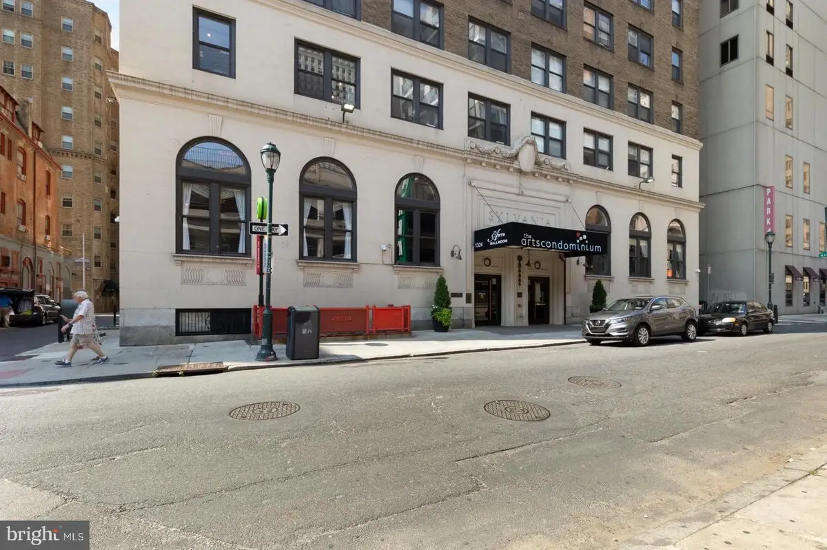 1324-00 Locust St #421, Philadelphia, PA 19107 - #1