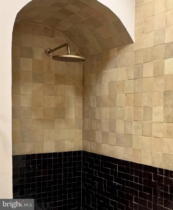 811 Pierce St, PHILADELPHIA, PA 19148