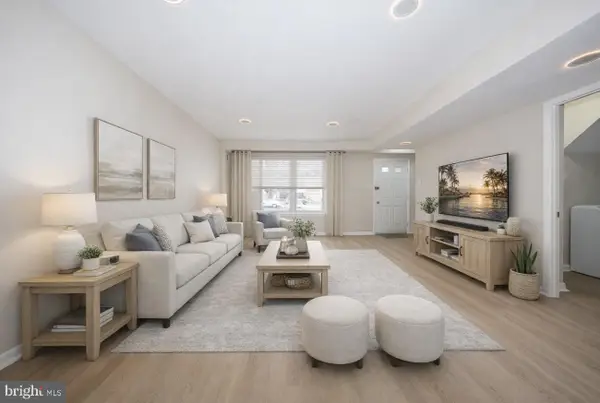 8212 Chelwynde Ave, PHILADELPHIA, PA 19153