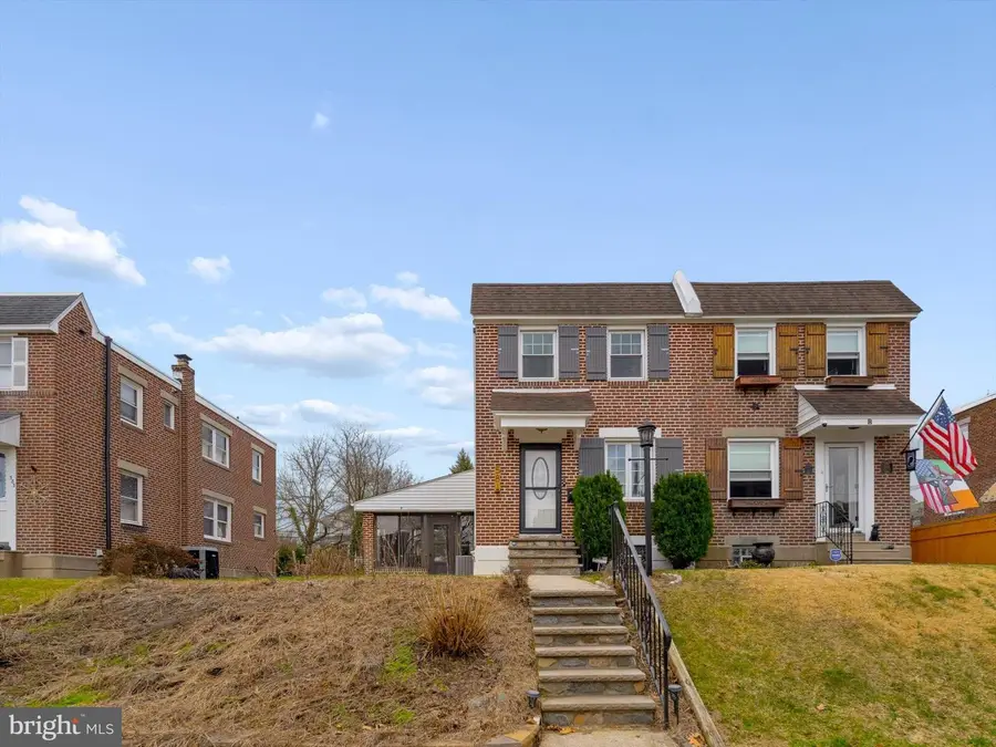 581 Acorn St, Philadelphia, PA 19128 - #2