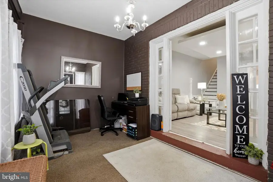 7032 Erdrick St, Philadelphia, PA 19135 - #3