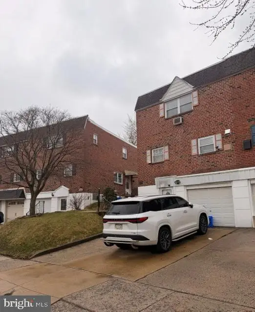 810 Kendrick St, Philadelphia, PA 19111 - #2