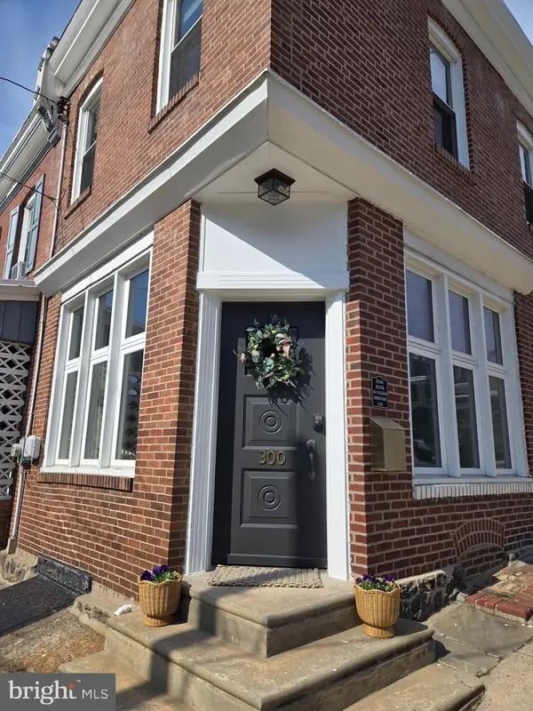 300 Leverington Ave, PHILADELPHIA, PA 19128