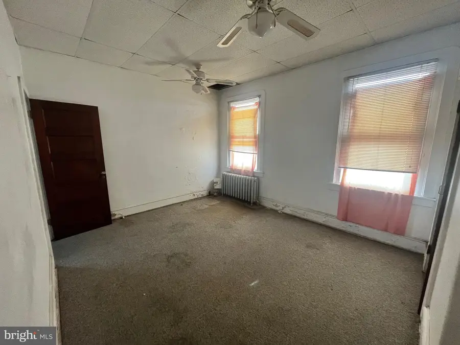 600 W Chew Ave, Philadelphia, PA 19120 - #3