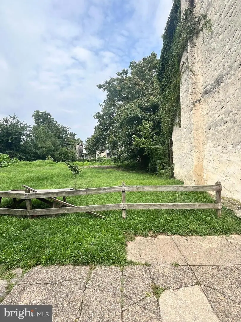 2025 W Westmoreland St, Philadelphia, PA 19140 - #1