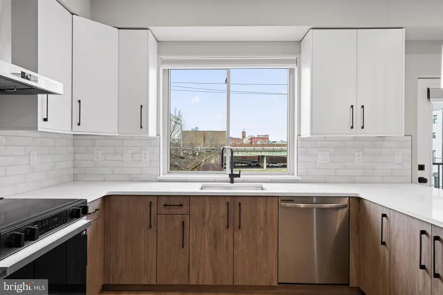 1413 N 8th St, Philadelphia, PA 19122 - #2