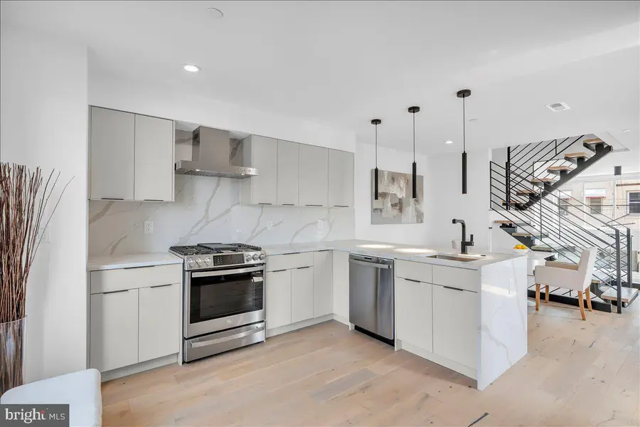 2604 E Hagert St, Philadelphia, PA 19125 - #3