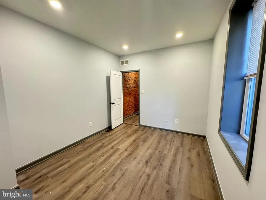 1211 W Hilton St, Philadelphia, PA 19140 - #3