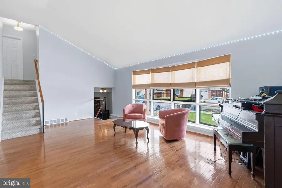 1036 Camas Dr, Philadelphia, PA 19115 - #3