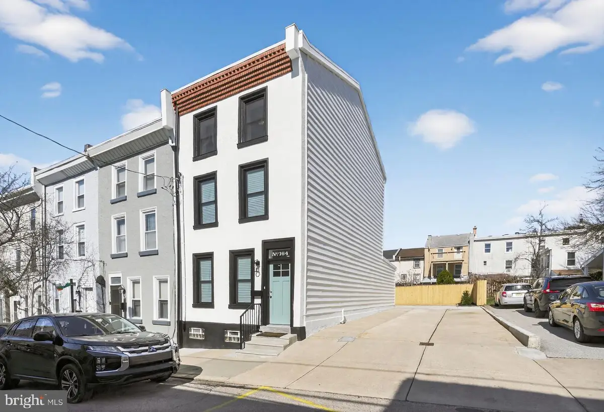 164-66 East St, Philadelphia, PA 19127 - #1