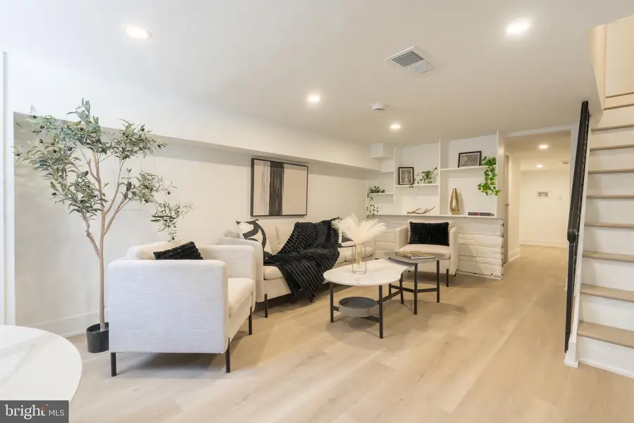 1924 S Lambert St, Philadelphia, PA 19145 - #3