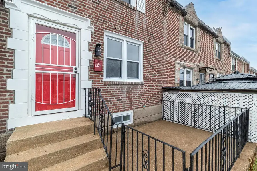 1371 Westbury Dr, Philadelphia, PA 19151 - #2