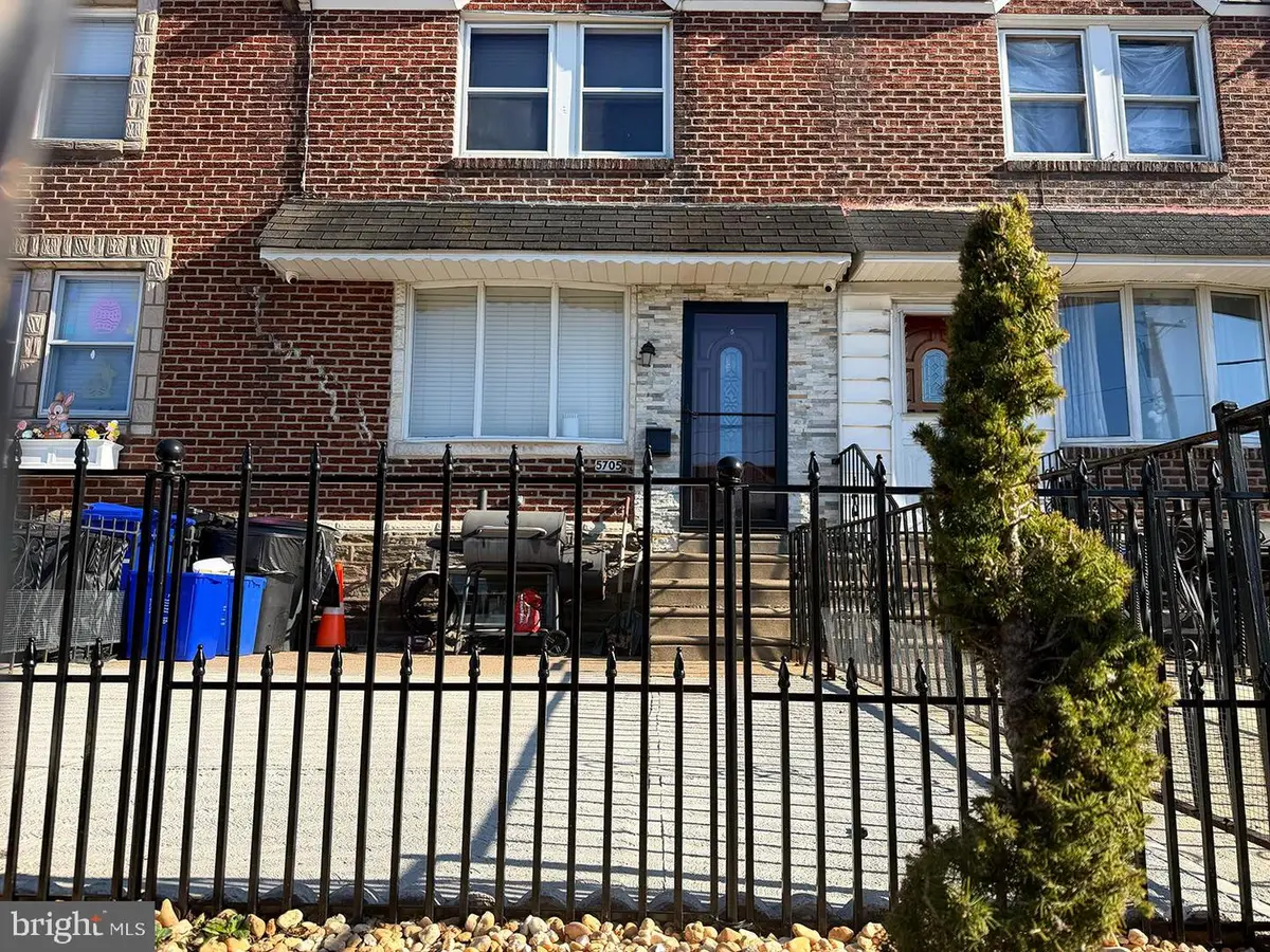 5705 Tackawanna St, Philadelphia, PA 19135 - #1