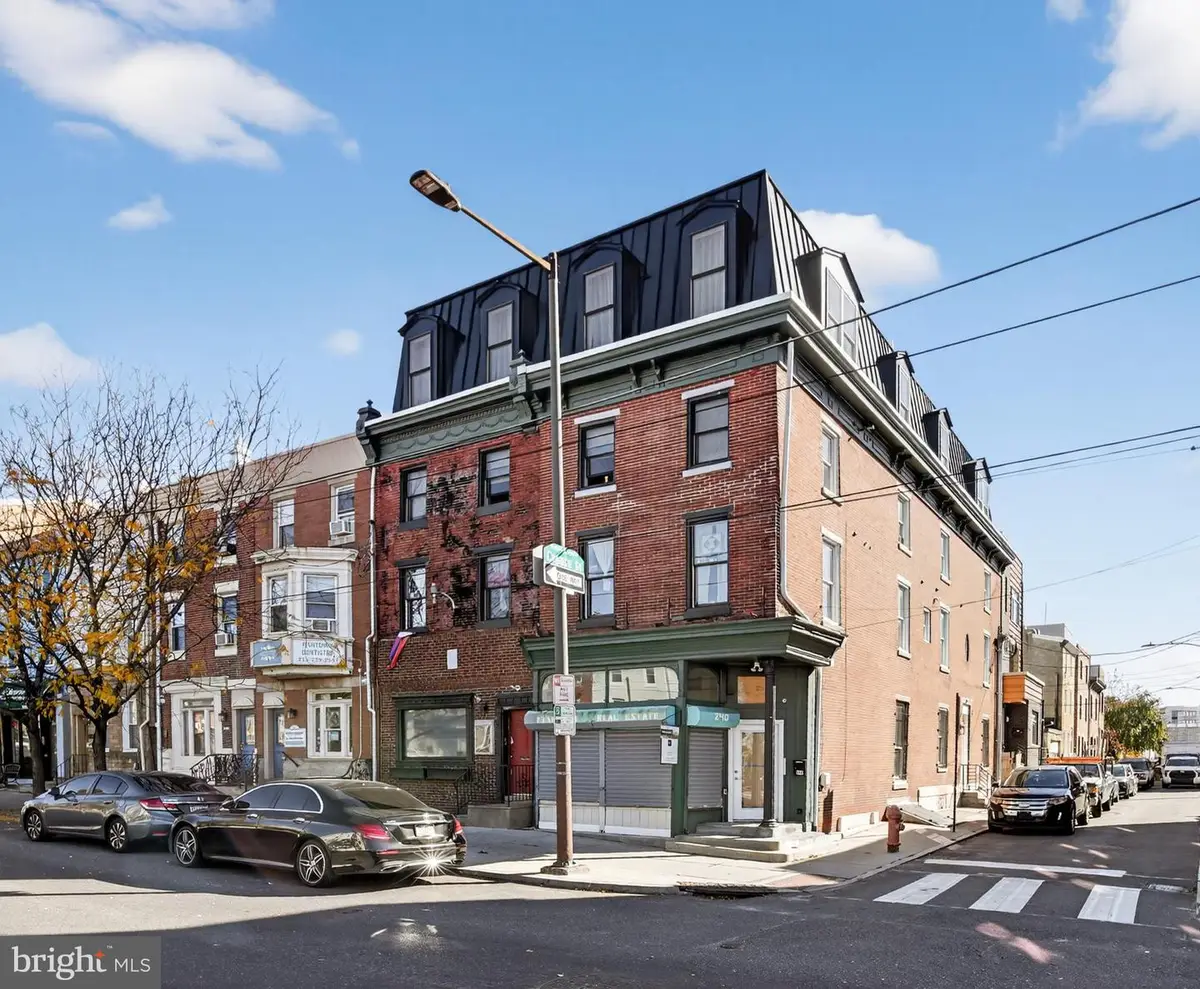 240-42 E Girard Ave, Philadelphia, PA 19125 - #1