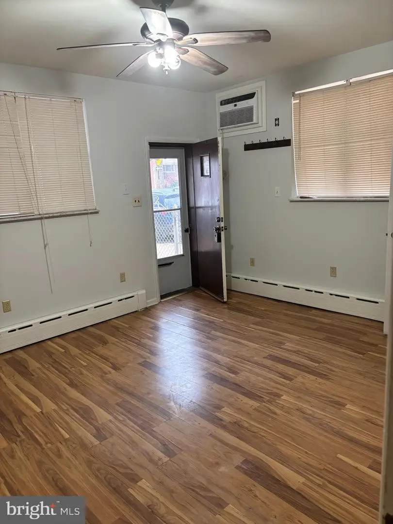 2951 S 15th St, Philadelphia, PA 19145 - #3