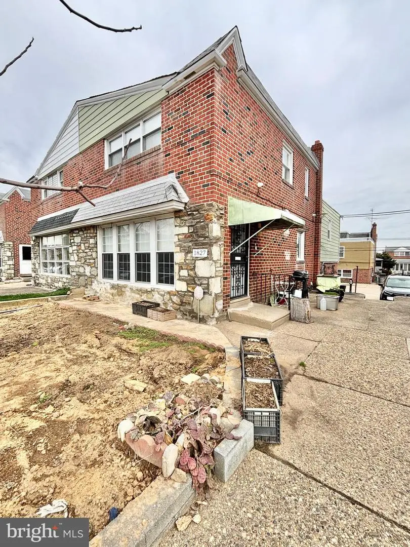 1827 Arnold St, Philadelphia, PA 19152 - #2