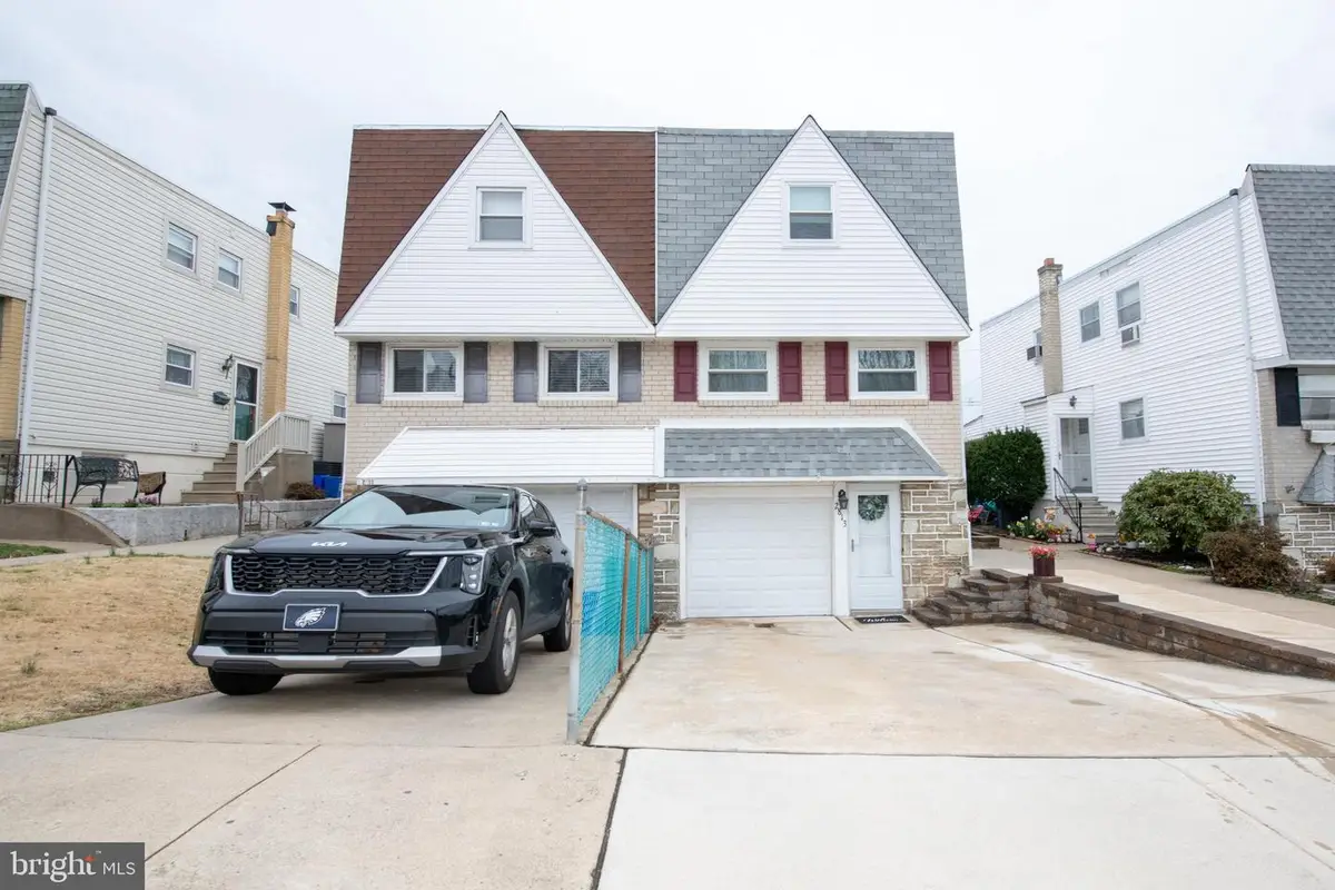 2813 Shelley Rd, Philadelphia, PA 19152 - #1