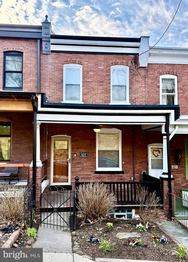 425 Hermitage St, PHILADELPHIA, PA 19128