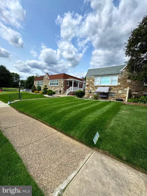 805 Griffith St, PHILADELPHIA, PA 19111