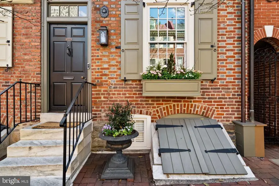 228 Spruce St, Philadelphia, PA 19106 - #3