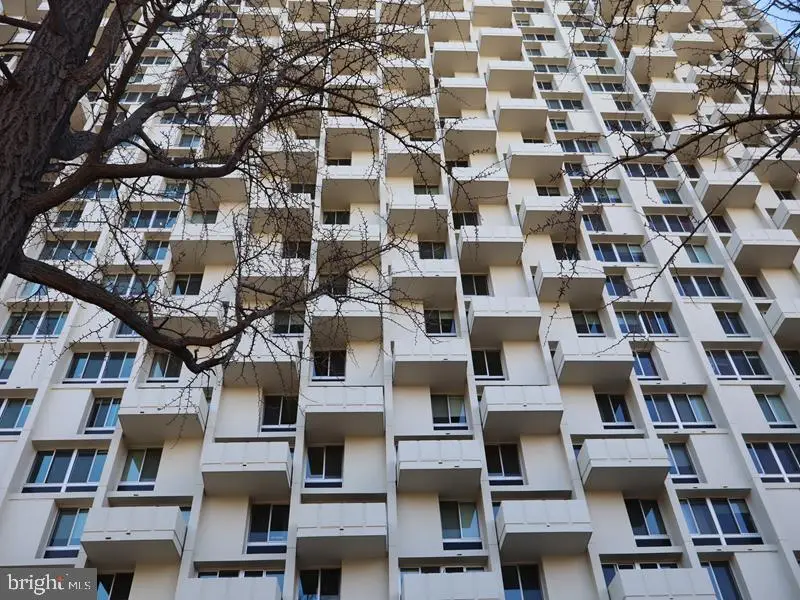 604-36 S Washington Sq #2411, Philadelphia, PA 19106 - #1