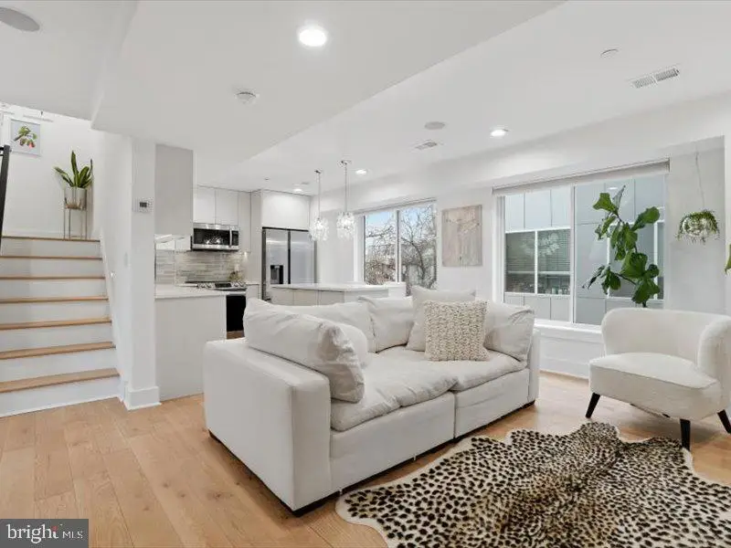 1329 N 17th St #d, Philadelphia, PA 19121 - #2