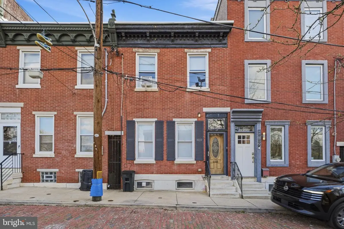 807 Cameron St, Philadelphia, PA 19130 - #1