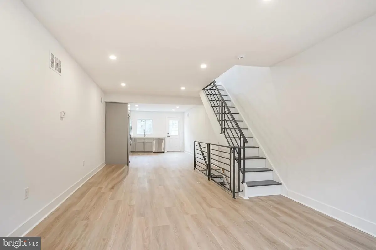 817 Pierce St, Philadelphia, PA 19148 - #1