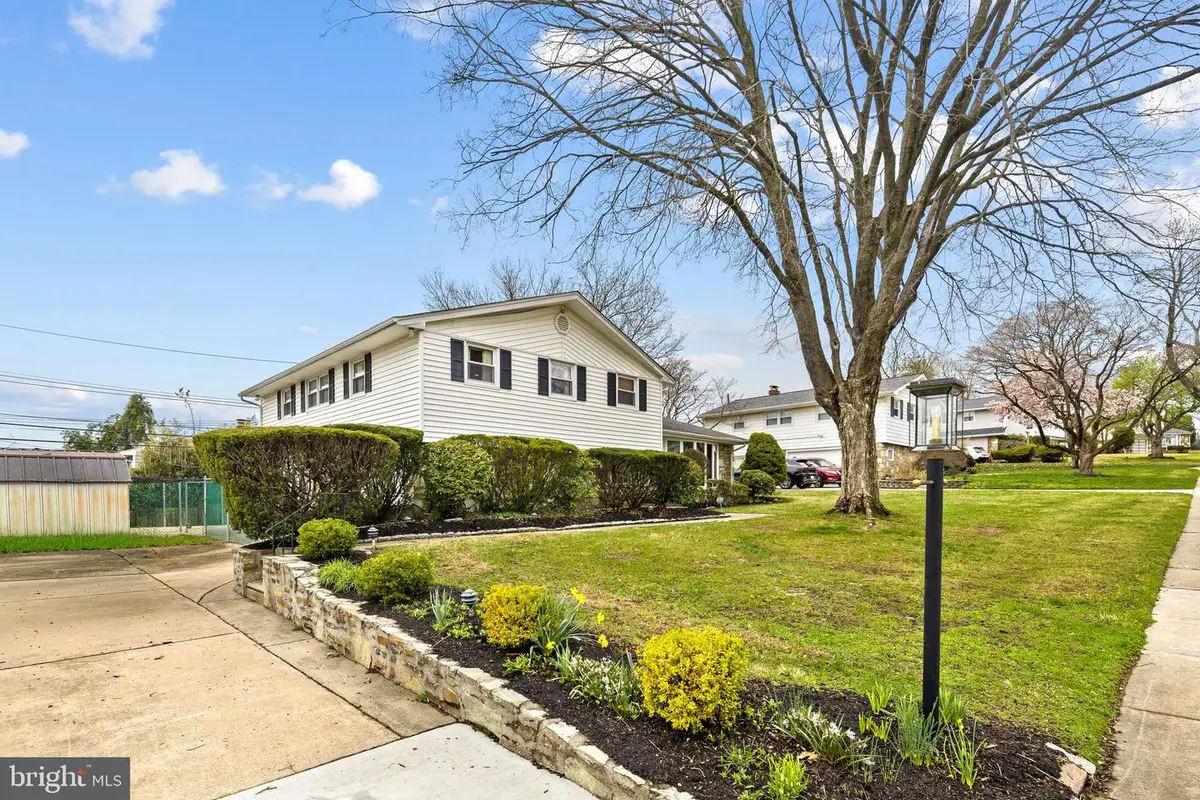 124 Delia Ln, Philadelphia, PA 19115 - #1