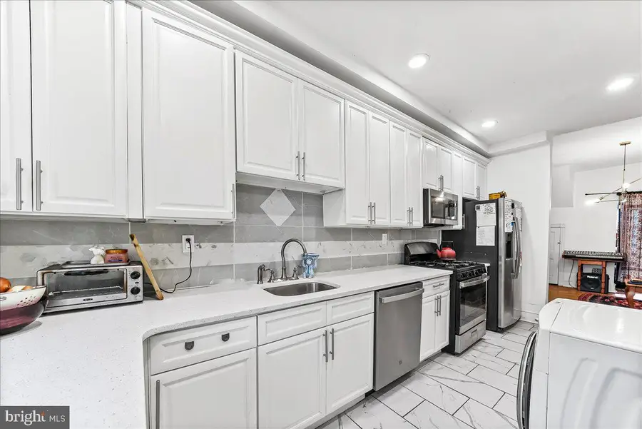 5451 Pine St, Philadelphia, PA 19143 - #3