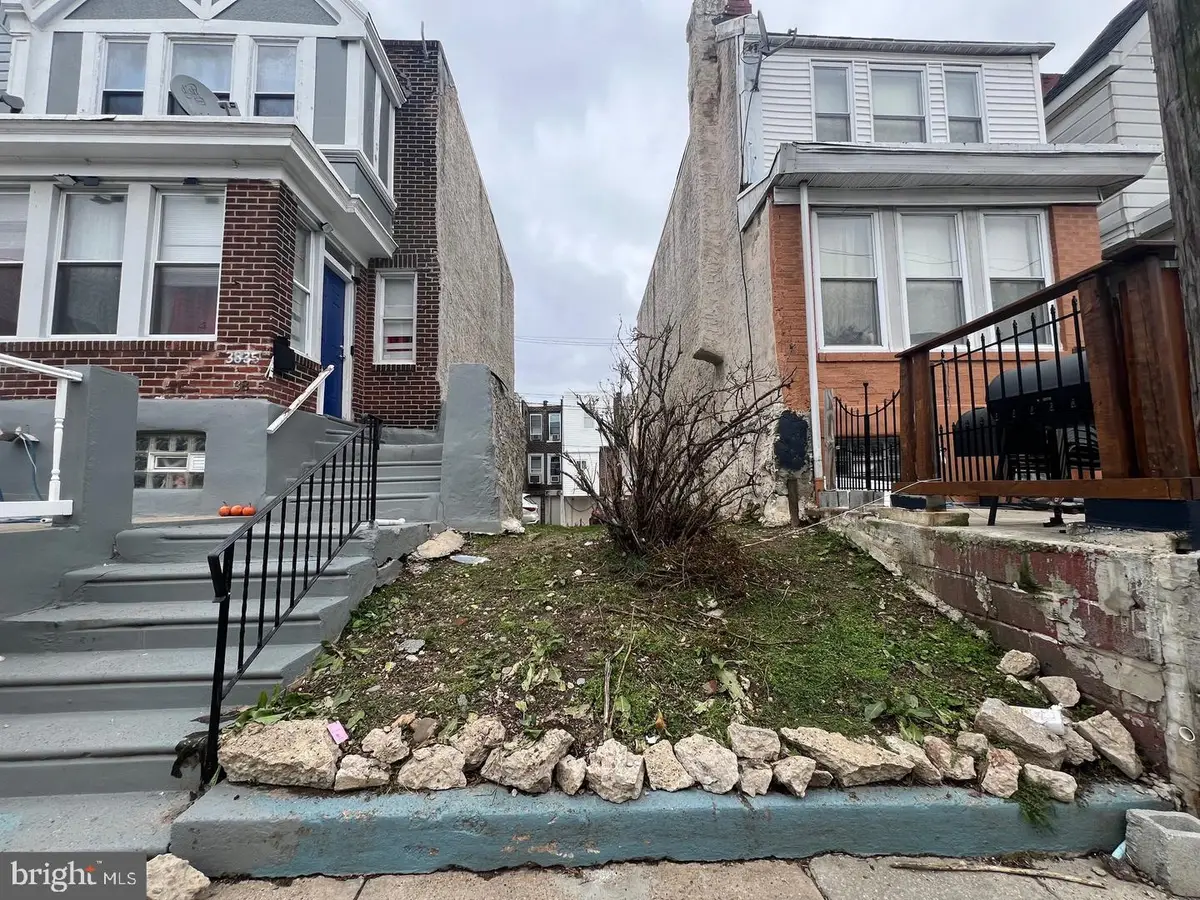3833 Lawndale St, Philadelphia, PA 19124 - #1
