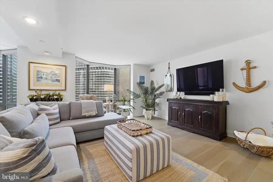 2020 Walnut St #14cd, Philadelphia, PA 19103 - #3