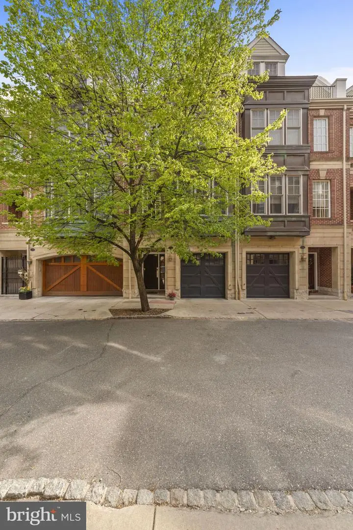 220 Gaskill St, Philadelphia, PA 19147 - #2