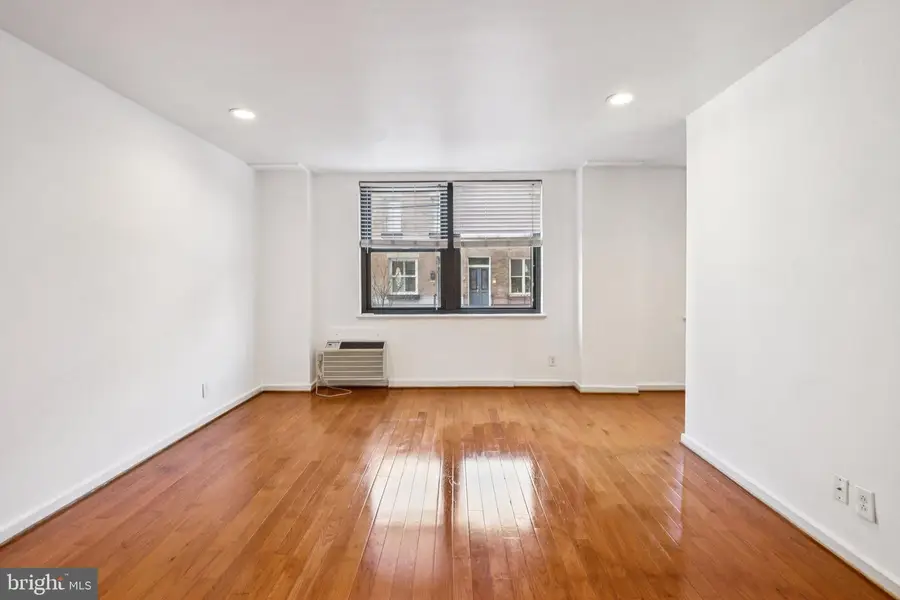 2601 Pennsylvania Ave #113, Philadelphia, PA 19130 - #3