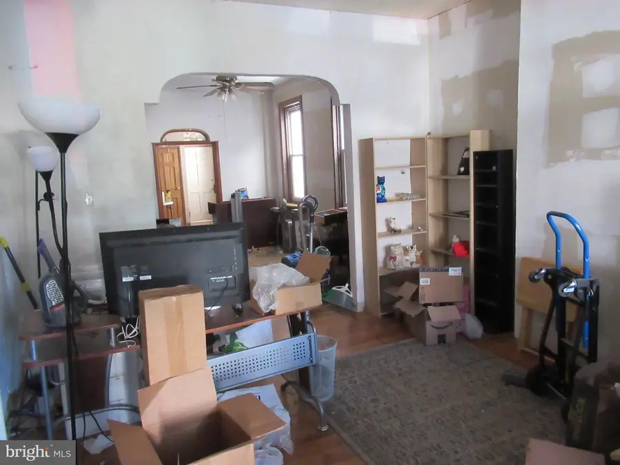 4953 Hawthorne St, Philadelphia, PA 19124 - #2