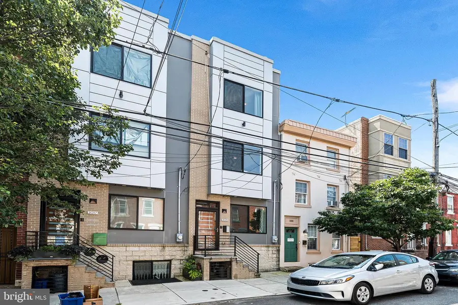 2015 Tulip St, Philadelphia, PA 19125 - #2