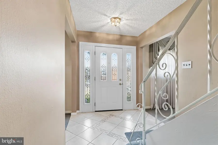 630 Artwood Dr, Philadelphia, PA 19115 - #2