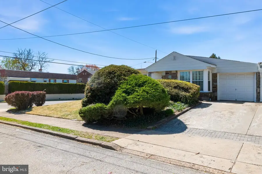 8112 Gilbert St, Philadelphia, PA 19150 - #2