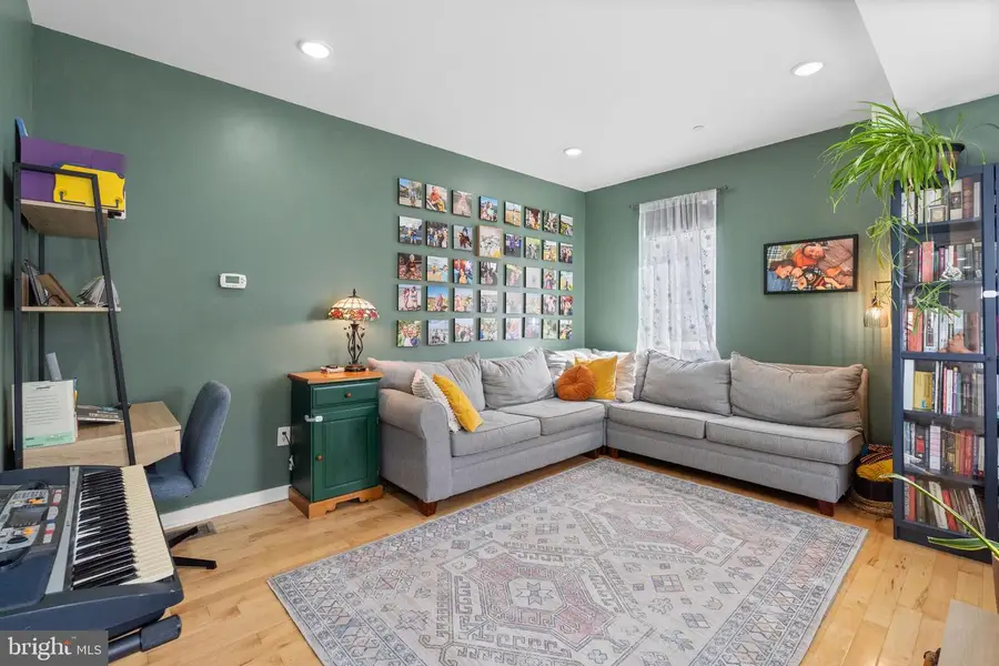 1940 S 6th St, Philadelphia, PA 19148 - #3